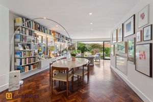 dining- click for photo gallery